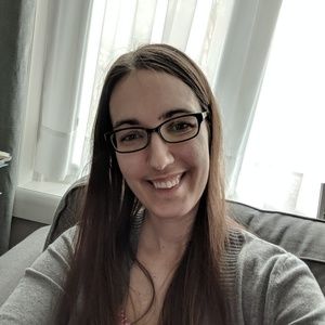 Meet your Posher, Melissa